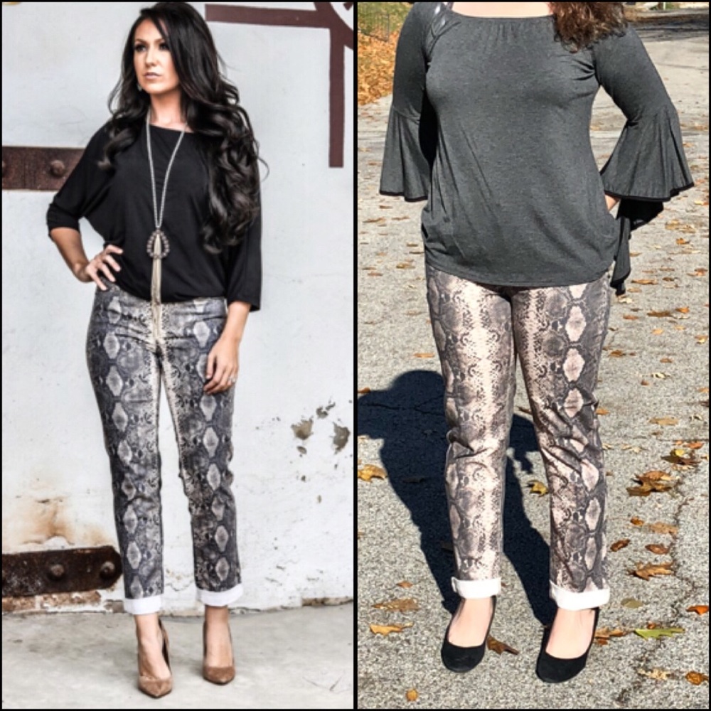+ Snake Print Boyfriend Roll Hem Jeans! NEW! - Picture 1 of 10